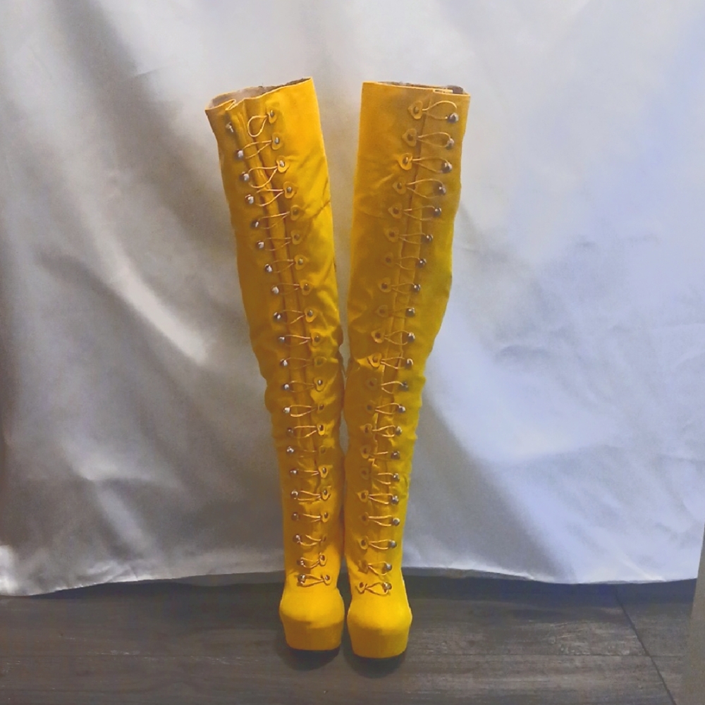 AMI Clubwear Yellow Lace-Up Over-the-Knee Boots